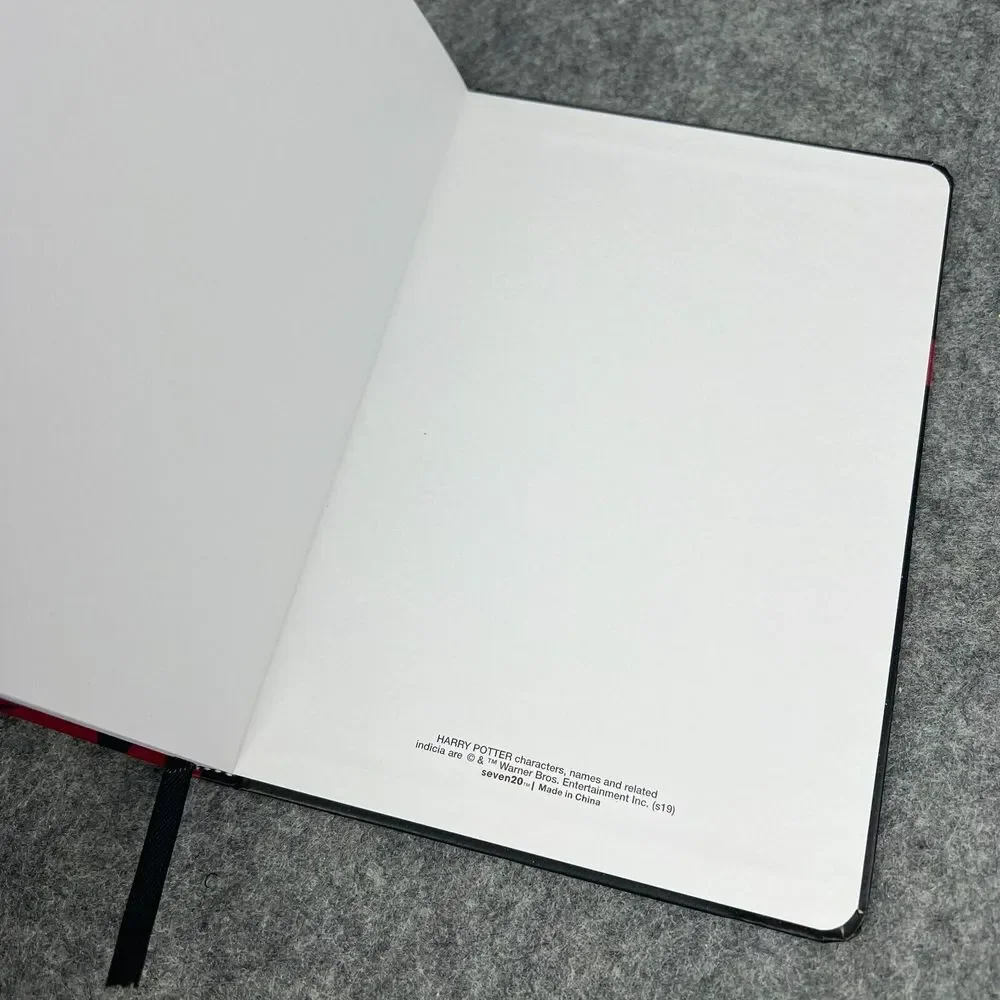 Harry Potter‎ Gryffindor Alumni Hard Cover Journal Notebook Diary